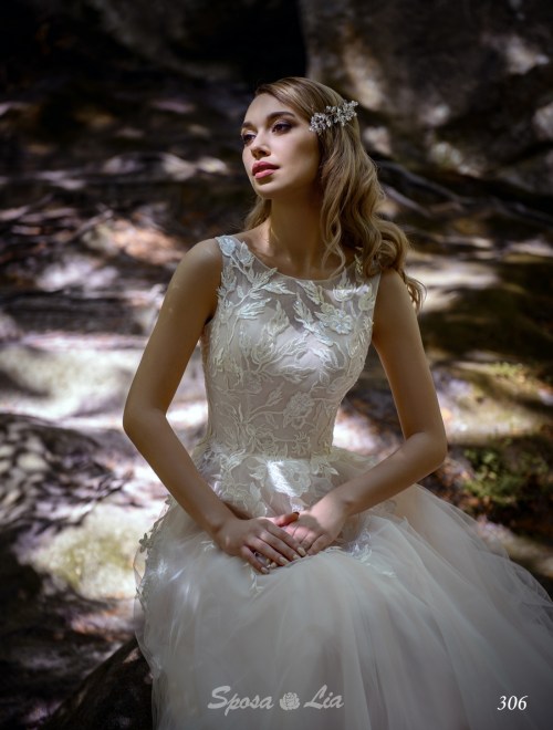 https://www.sposa-lia.com/images/stories/virtuemart/product/306      (2).jpg